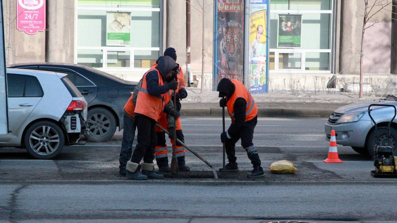Ямочный ремонт дорог начинается в Челябинске