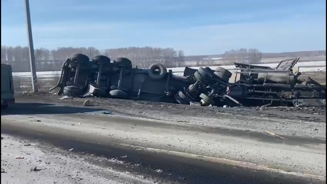 На трассе М5 "Урал" в Челябинской области перевернулись 2 грузовика