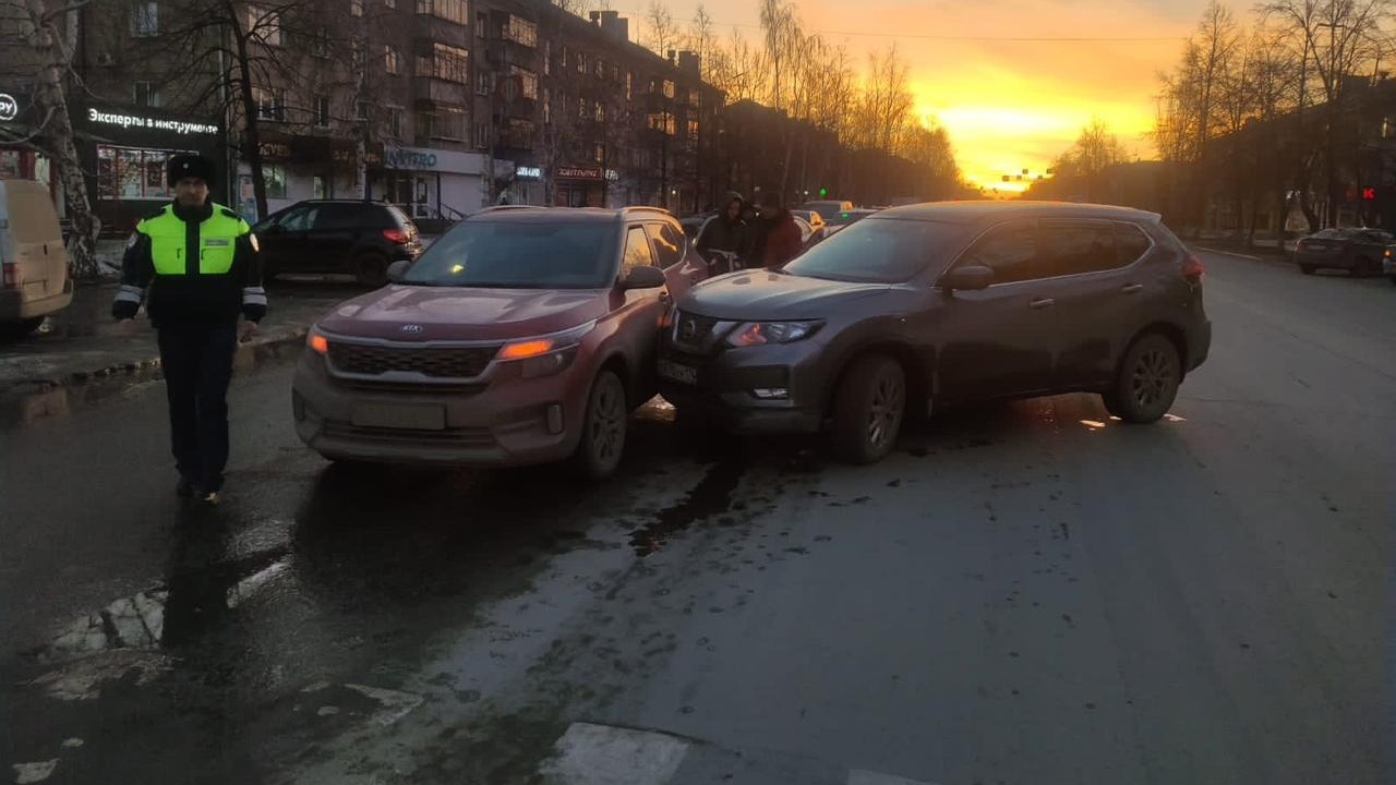 ДТП с участием 4 автомобилей произошло под Челябинском