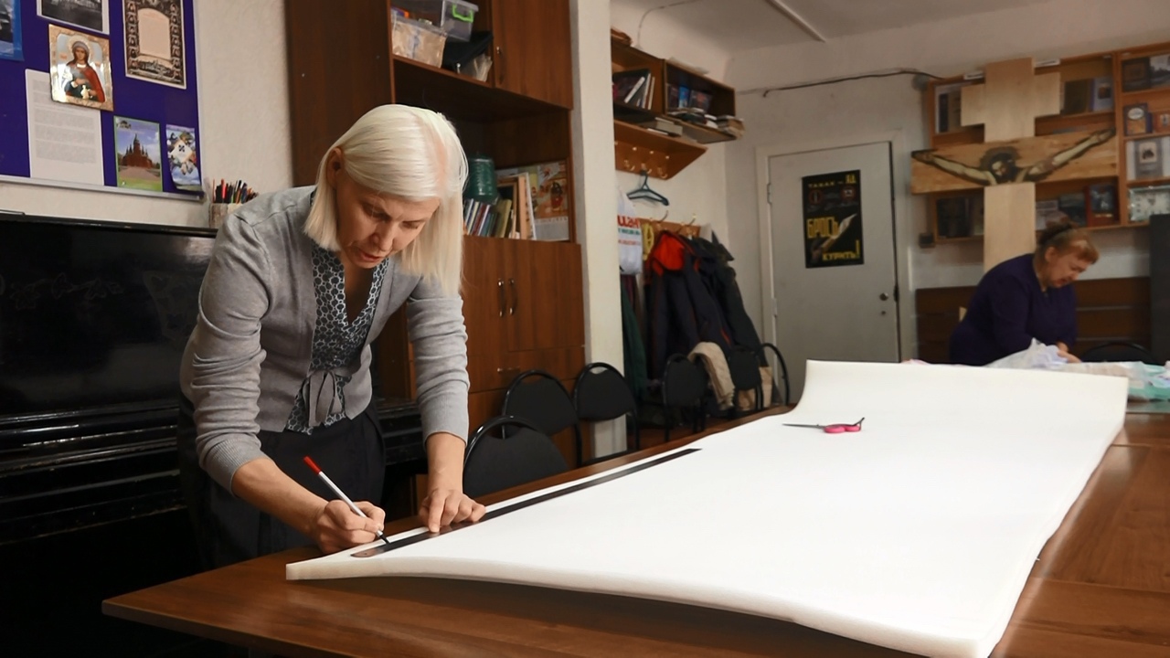 В Челябинске мастерицы шьют и вяжут для недоношенных детей 