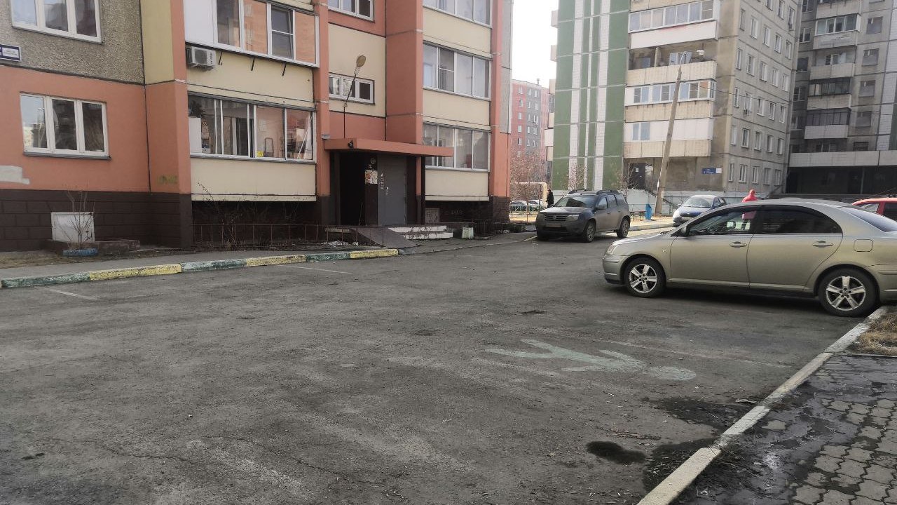 Ожоги глаз и побои: серьезный конфликт из-за парковки произошел в Челябинске