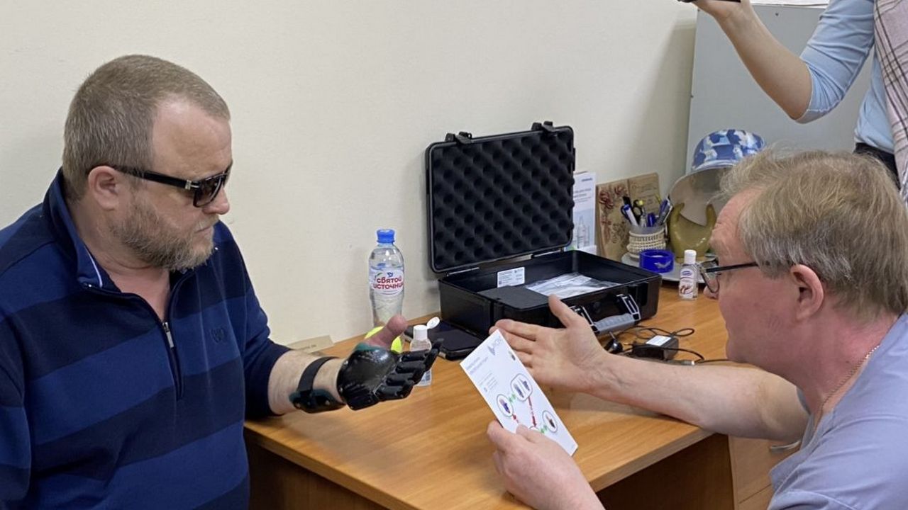 Бионический протез за 6 млн получил пенсионер из Челябинской области