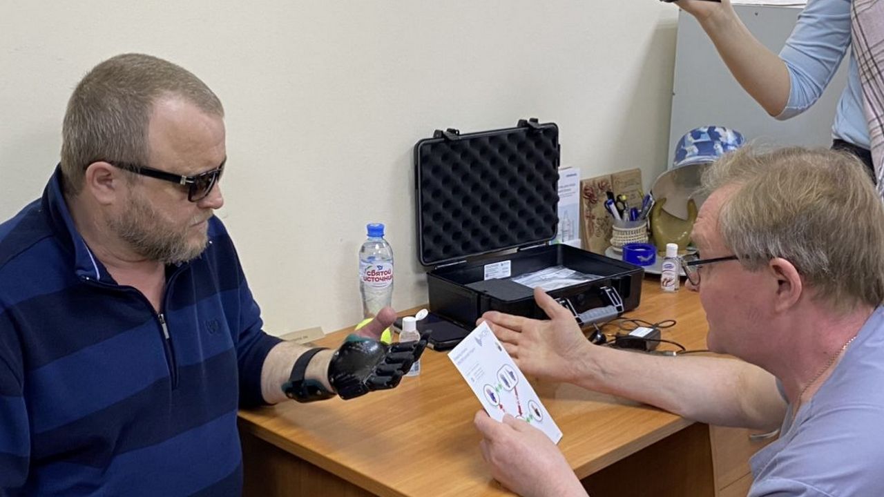Бионический протез за 6 млн получил пенсионер из Челябинской области Бионический протез за 6 млн получил пенсионер из Челябинской области