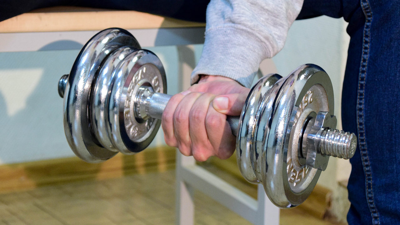 Жители Челябинска скупают товары для домашнего спорта, чтобы похудеть к лету 