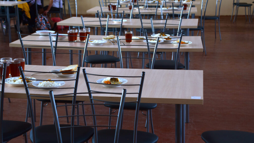 В Челябинске частную школу после массового отравления детей проверяет прокуратура