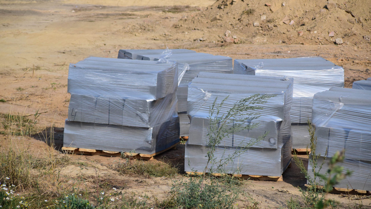 На месте двух недостроев в Челябинске появятся торговый комплекс и автосервис