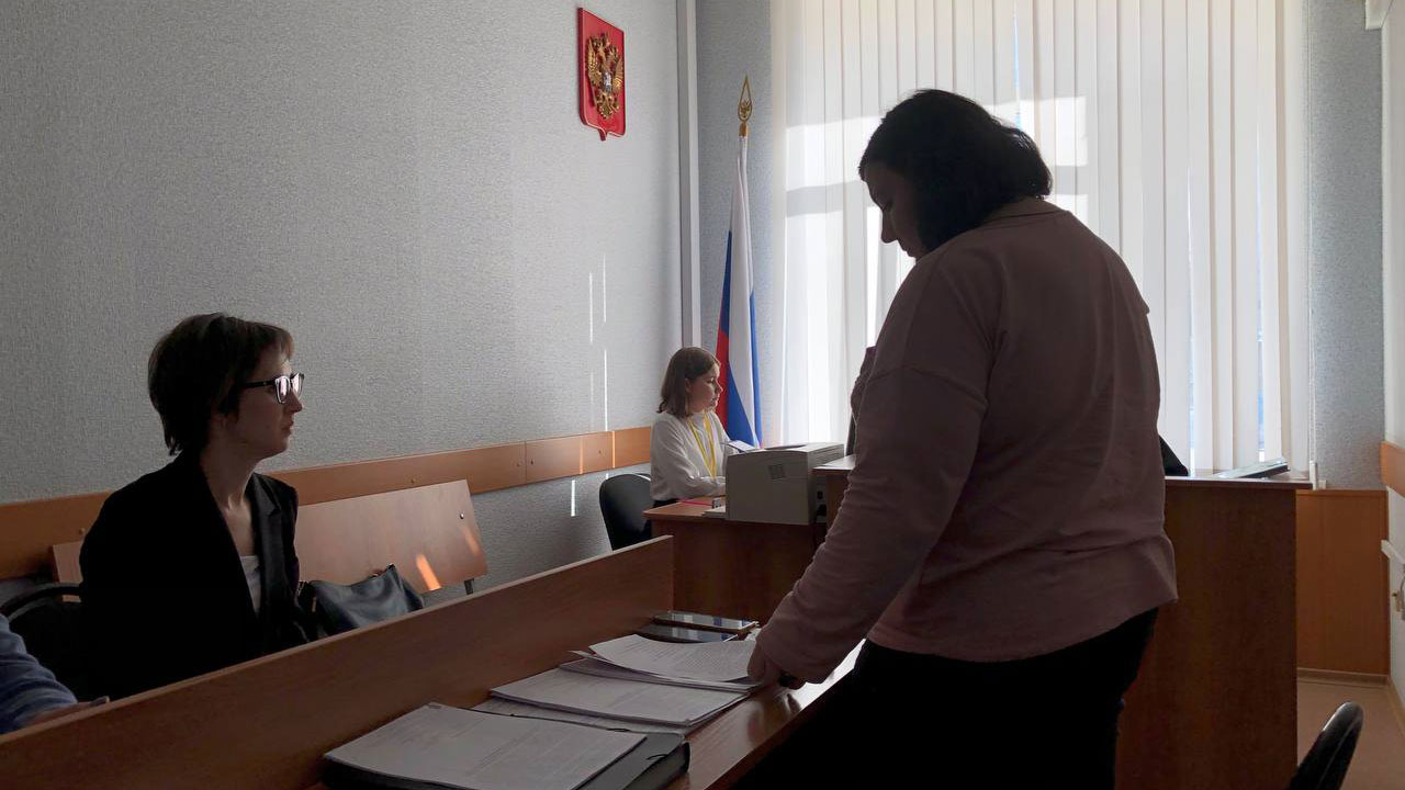 Интернет-пост довел до суда: в Челябинске разбираются в конфликте матери ребенка и стоматологии