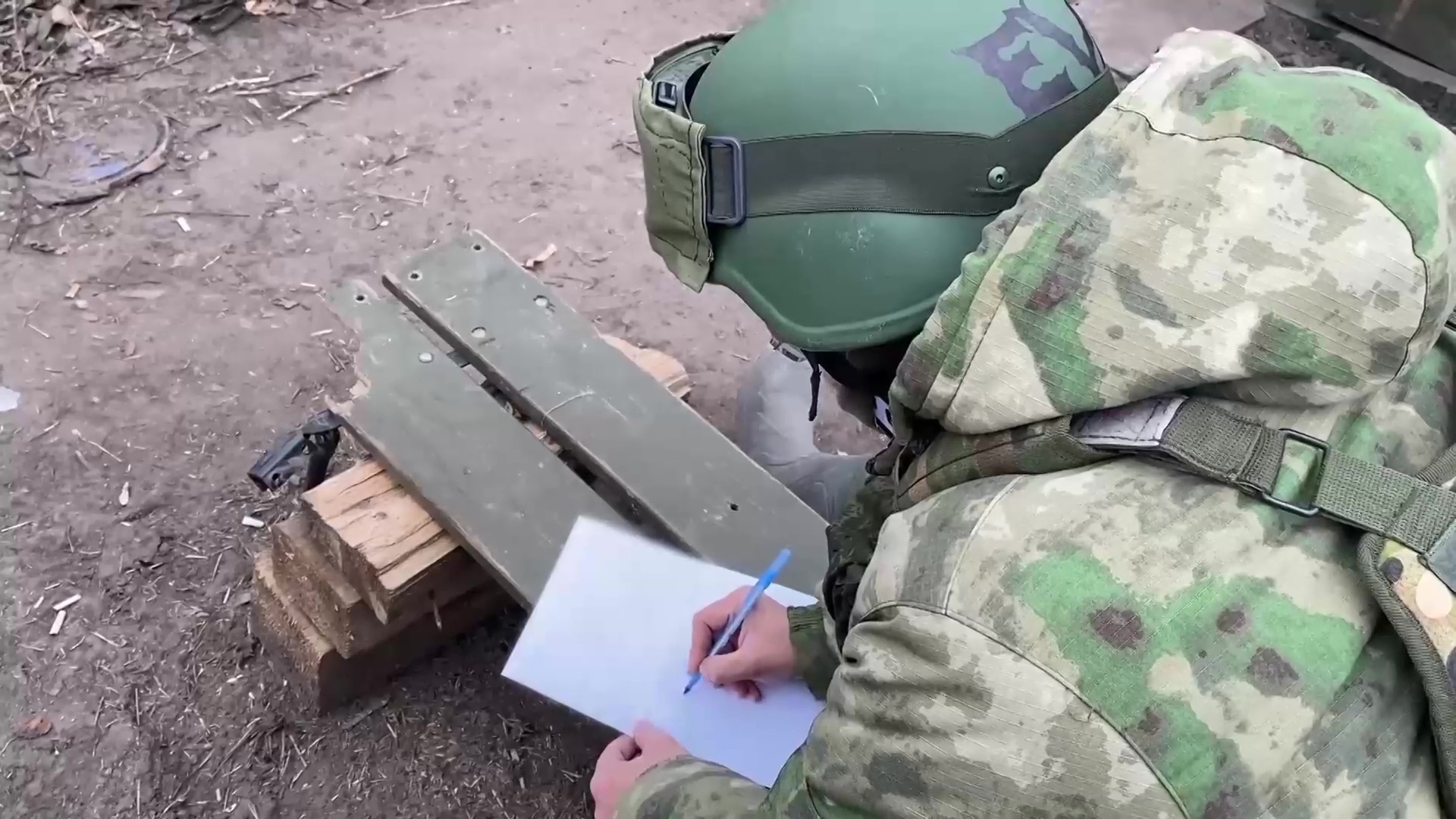 "Перечитываю письмо не первый раз": военный ответил школьнику из Челябинска