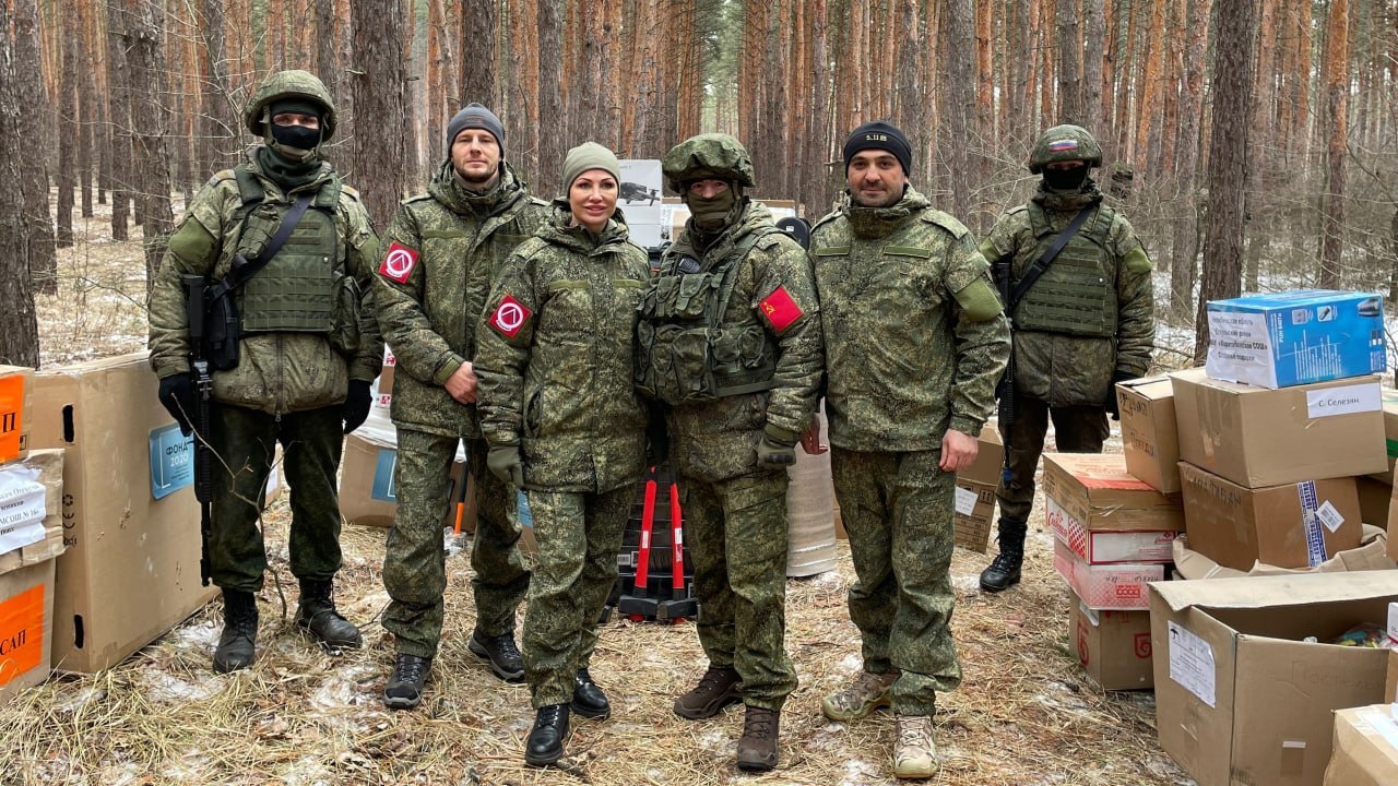 Ирина Текслер побывала в зоне СВО и привезла бойцам снаряжение  