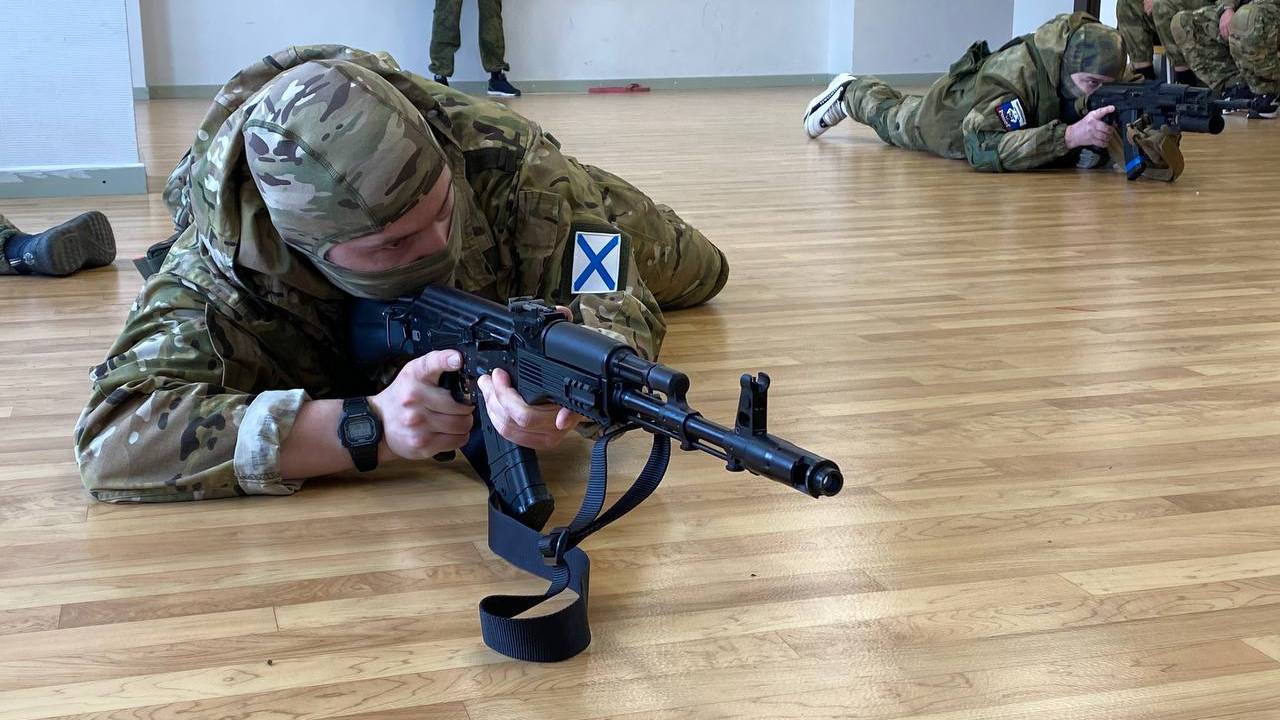 В Челябинской области открыли курсы военной подготовки для гражданских В Челябинской области открыли курсы военной подготовки для гражданских