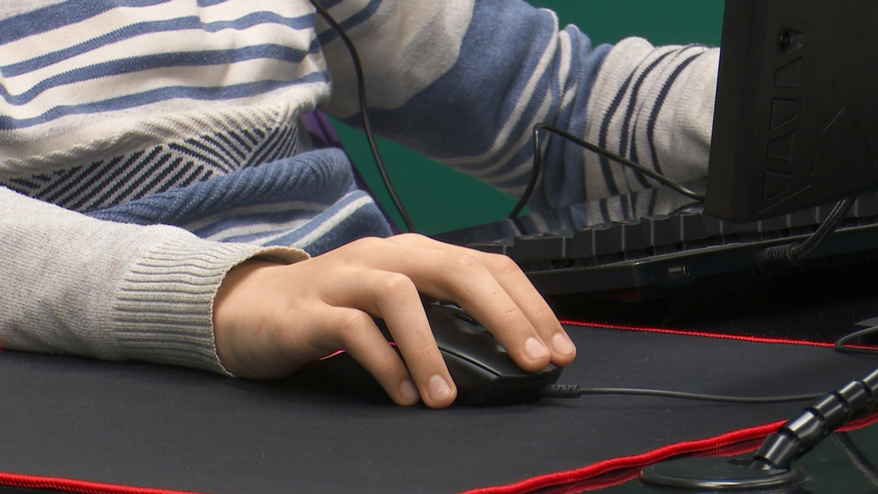 Виртуальные матчи: соревнования по киберспорту проходят в Челябинске