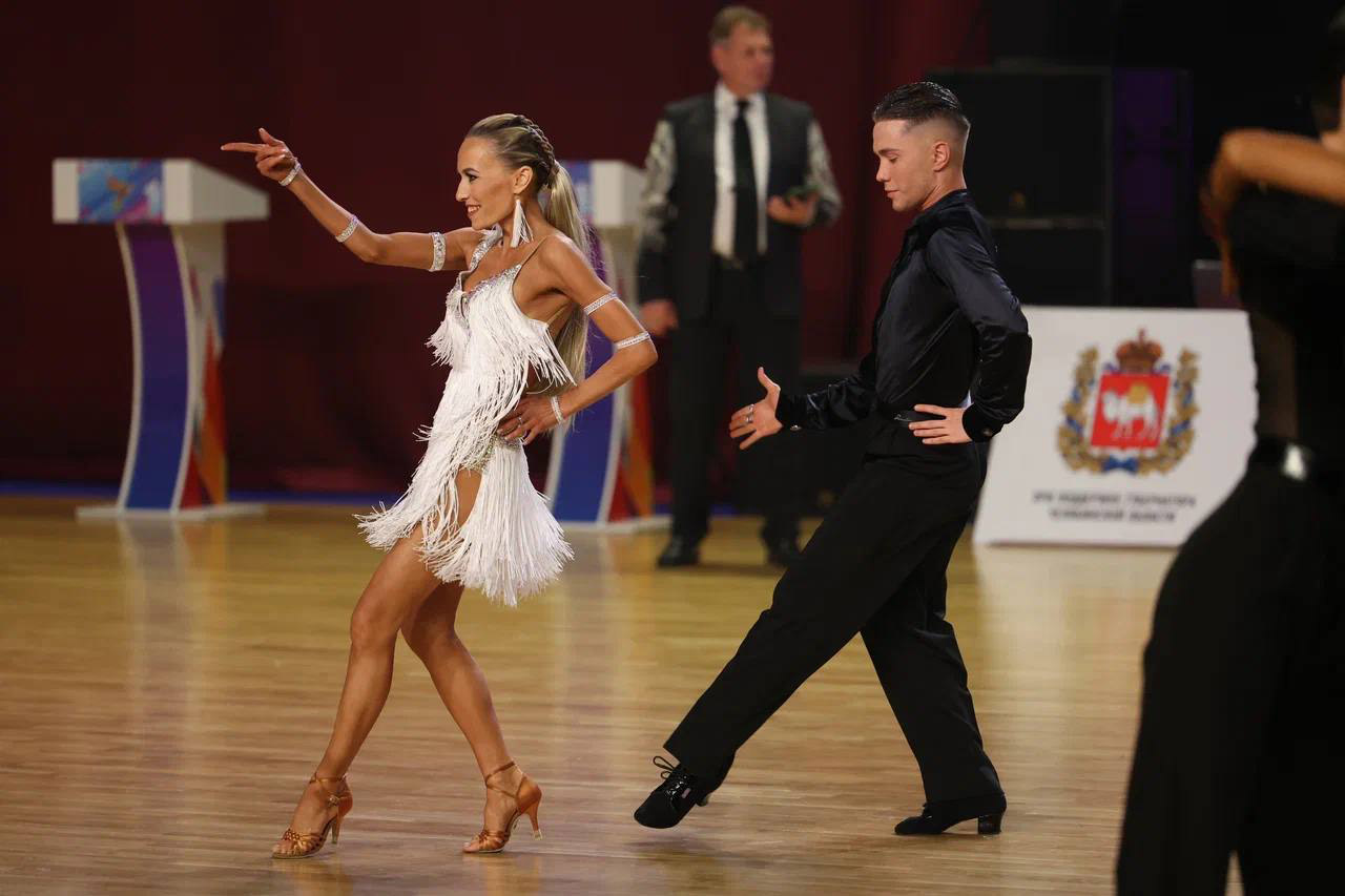 Жаркие баталии: Челябинск принял Кубок губернатора по танцевальному спорту