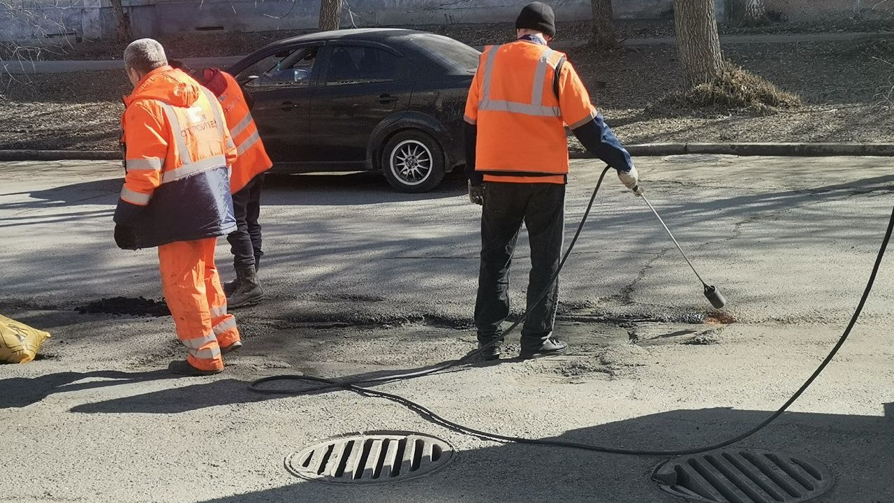 В Магнитогорске начались масштабные работы по уборке улиц В Магнитогорске начались масштабные работы по уборке улиц