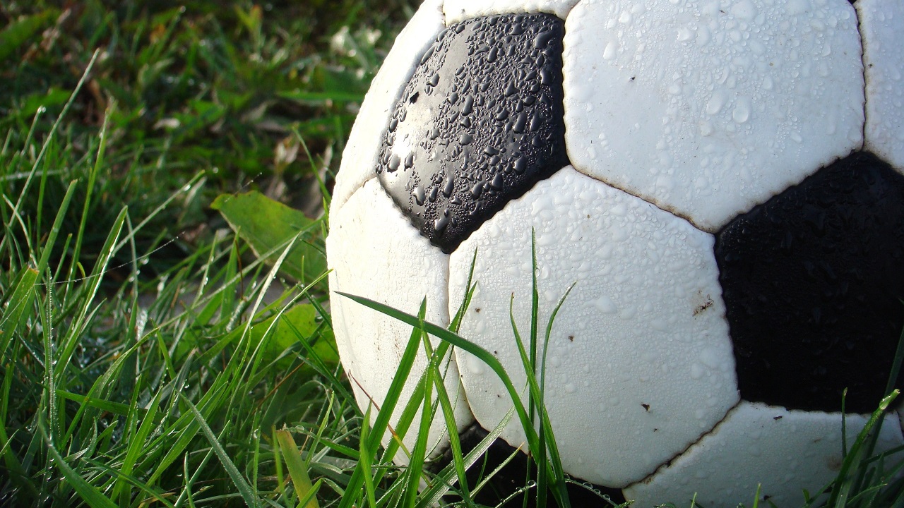 Футбольный клуб "Челябинск" проведет первую игру после зимнего перерыва