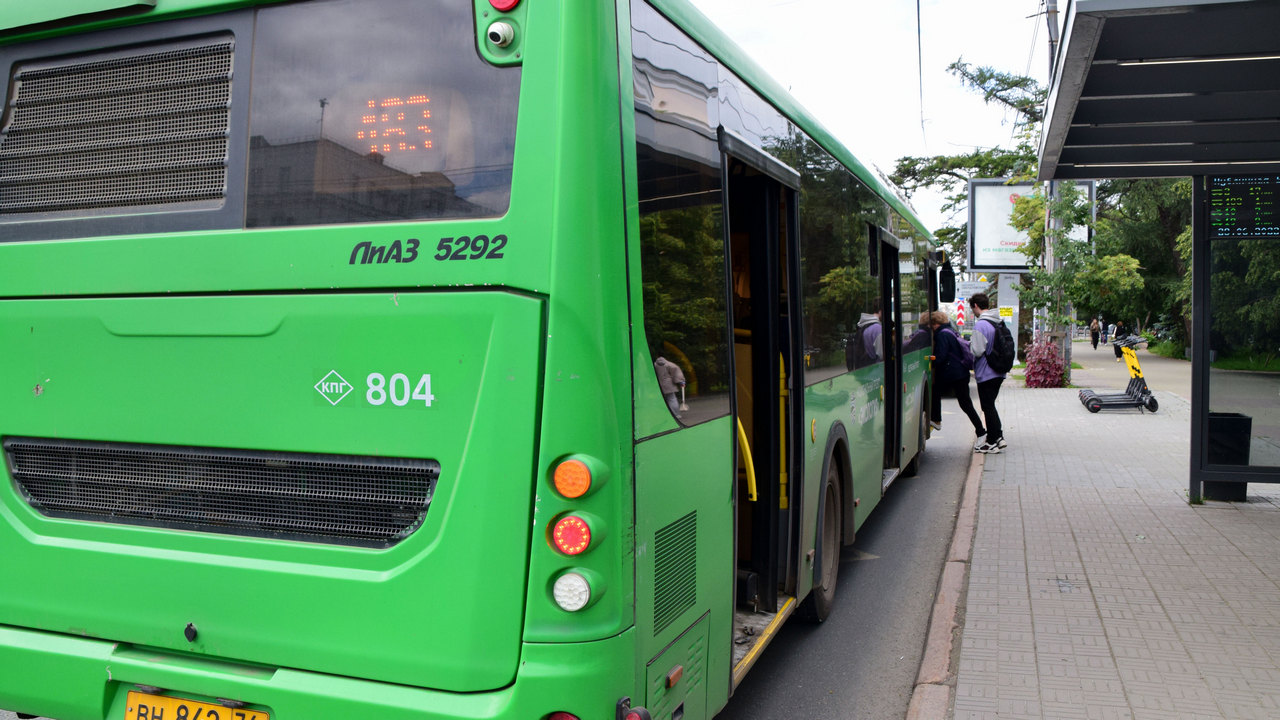Два маршрута автобусов в Челябинске изменятся на месяц