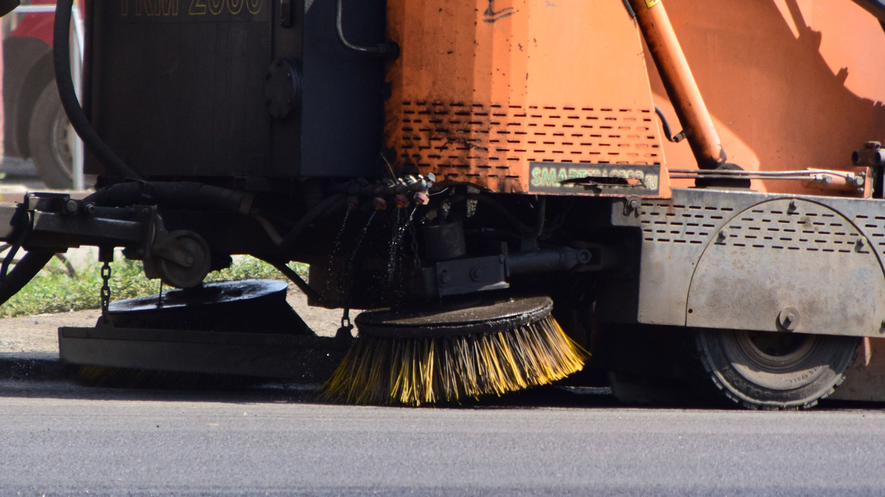 "Три улицы выделяются": Наталья Котова потребовала убрать мусор вдоль дорог