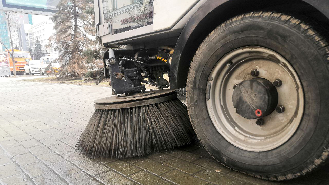 На дорогах Челябинска появится новая разметка: когда начнутся работы