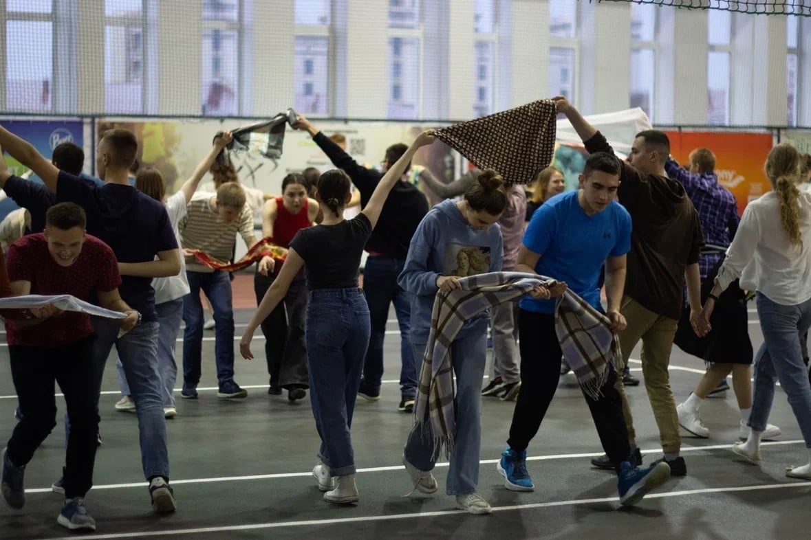 Вальс Победы в Челябинске: накануне 9 Мая студенты и ветераны закружатся в танце 