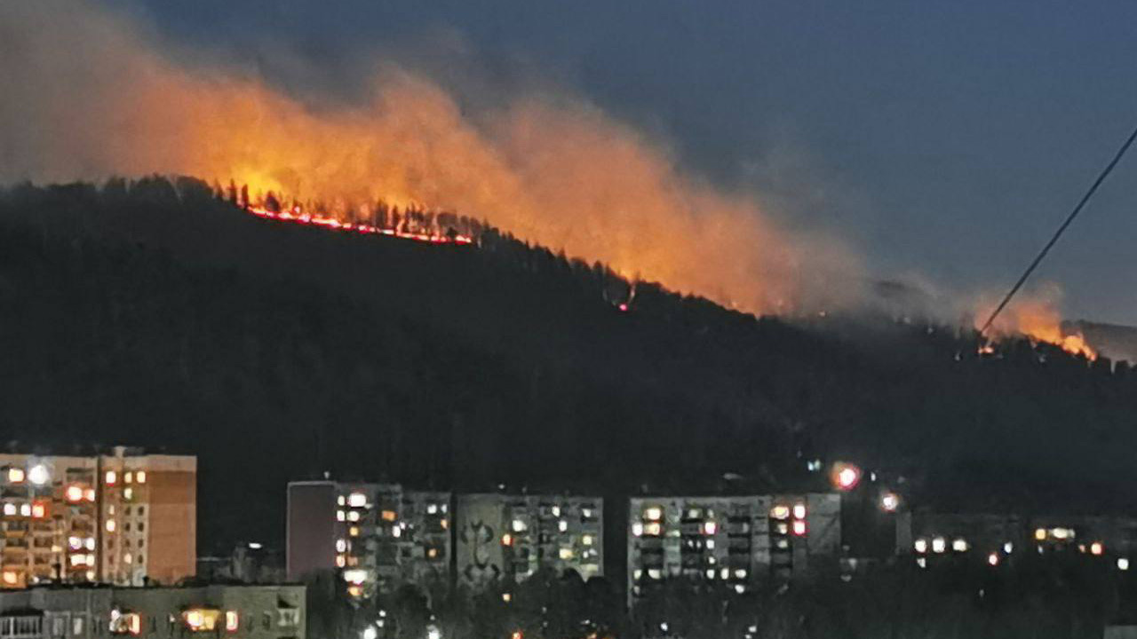 Ландшафтные пожары на площади более 14 гектаров ликвидировали в Миассе