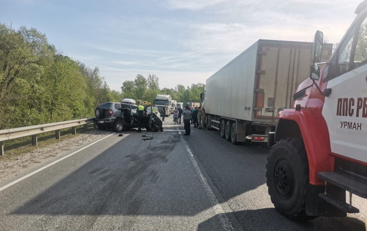 Пассажирский автобус, который ехал в Челябинск, попал в ДТП в Башкирии