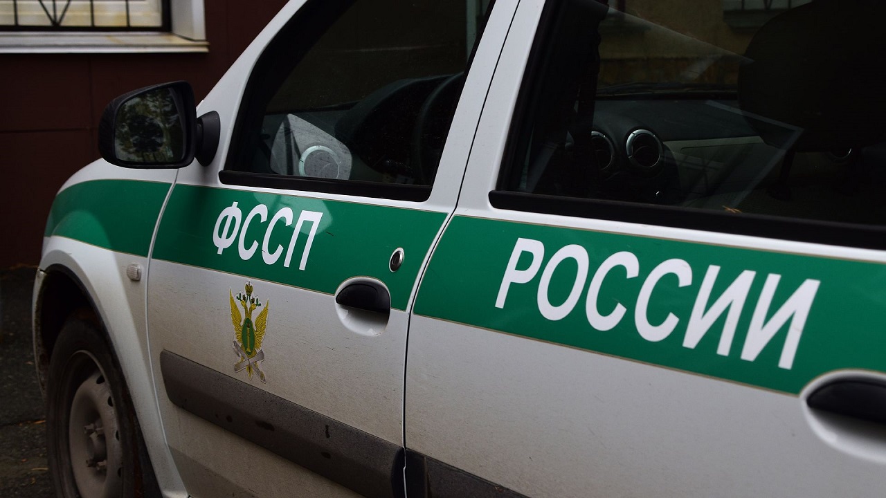 Дальнобойщика из Челябинской области не пустили в рейс из-за неоплаченных алиментов