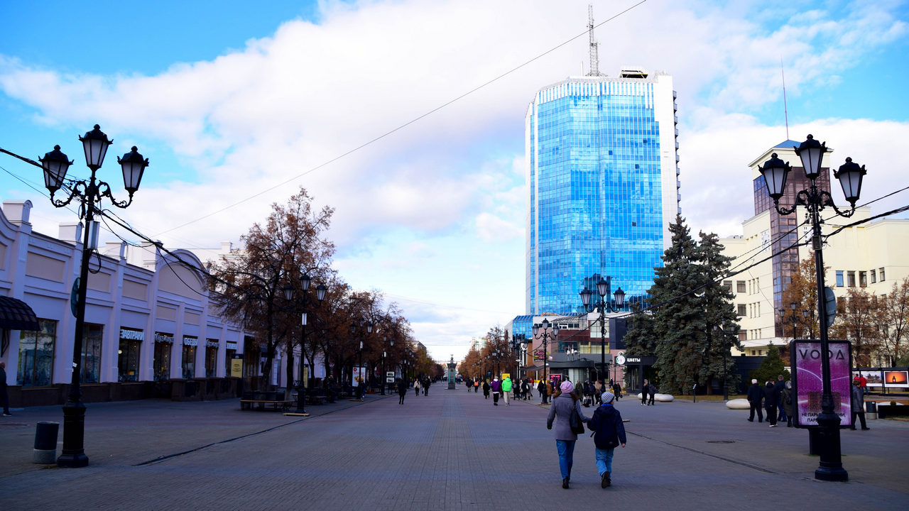 Непарадный Челябинск и Мадрид: жителей приглашают на майские прогулки
