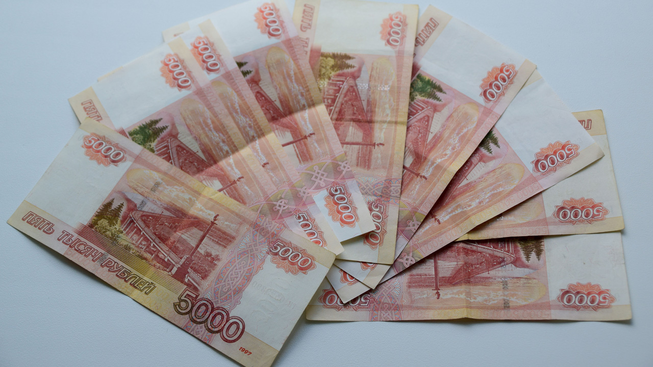 Жительница Челябинской области хотела заработать на инвестициях и потеряла миллион