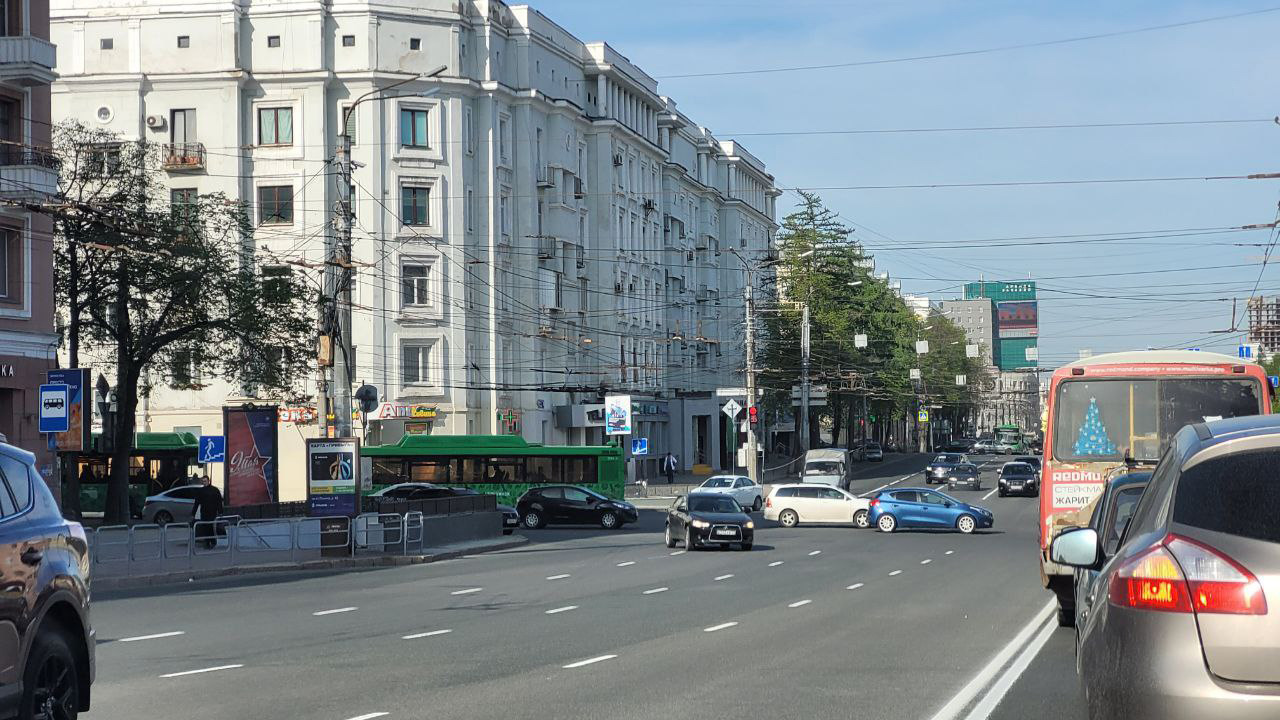 Новые выделенные полосы для общественного транспорта появятся в Челябинске Новые выделенные полосы для общественного транспорта появятся в Челябинске