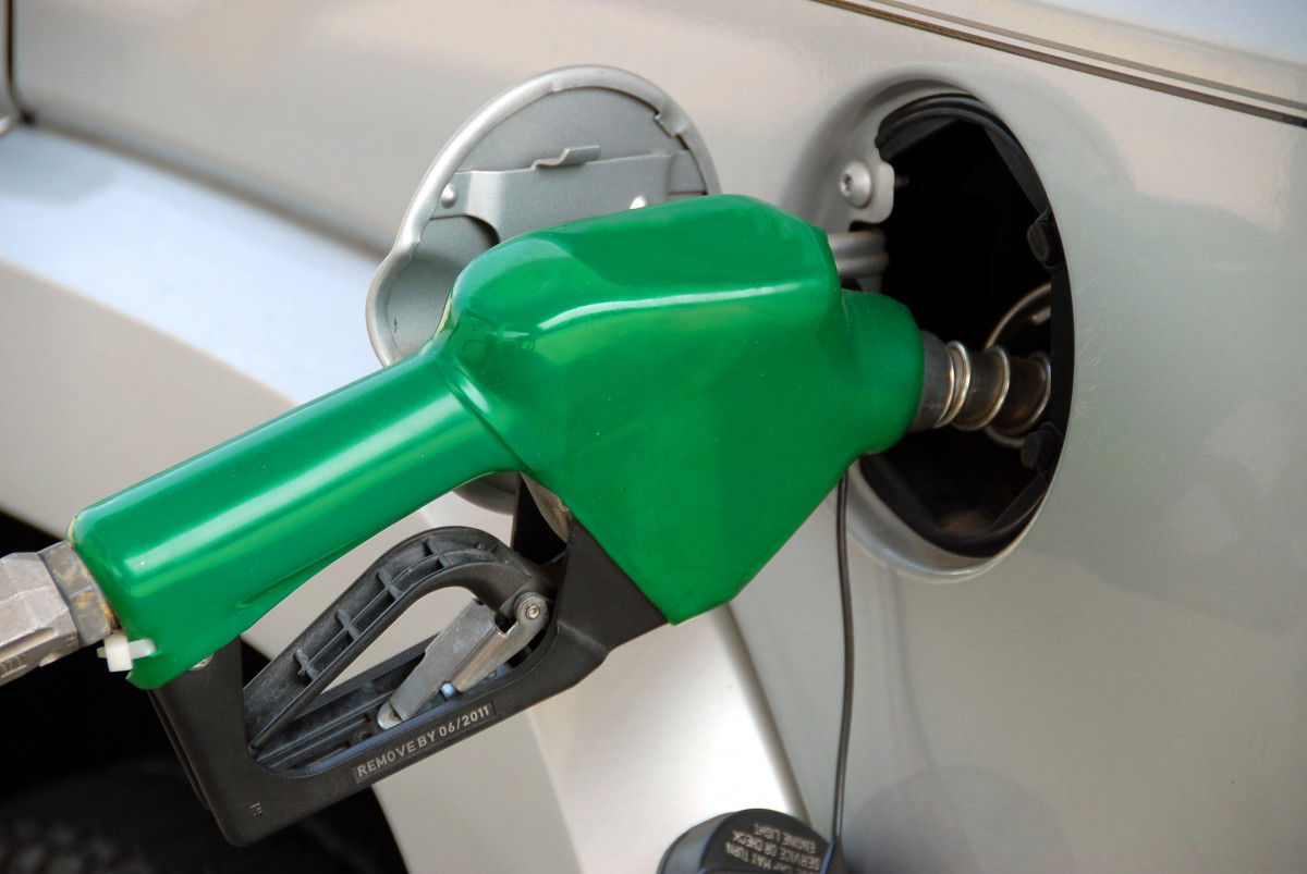 Челябинская область попала в топ-10 регионов по ценам на бензин