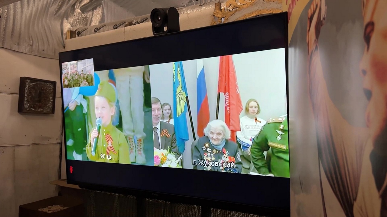Военнослужащие из Челябинской области связались с родными по телемосту
