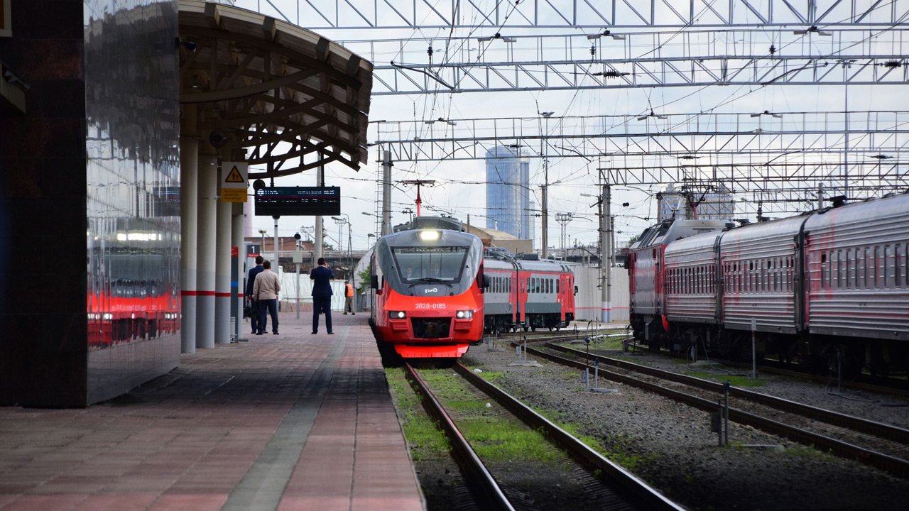 Дополнительную электричку запустят из Челябинска в Троицк