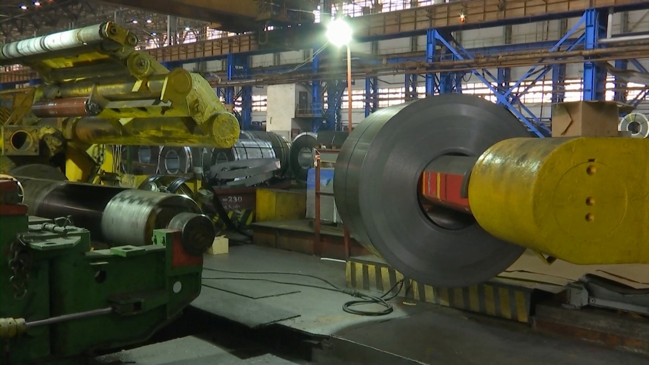 30 лет на листопрокате: на ММК выбрали лучшего сотрудника месяца