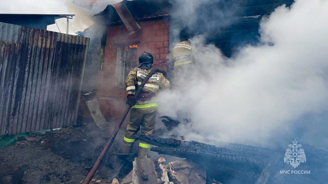Два человека погибли при пожарах в Челябинской области