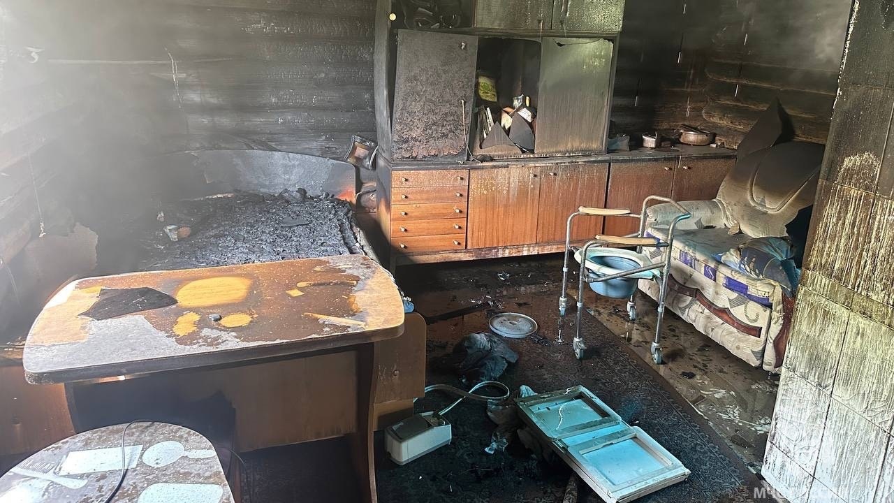 Двое пенсионеров погибли на пожаре в Челябинской области