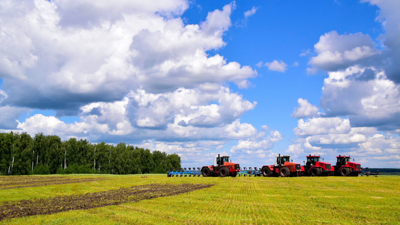 Аграрии в Челябинской области засеяли около 70 процентов сельхоз территорий 