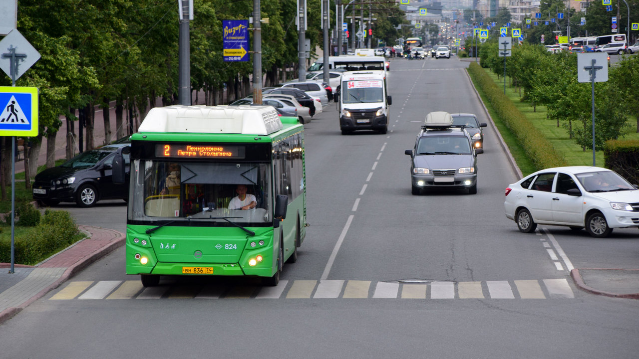 В автобусах Челябинска запустили аудиогид об истории города