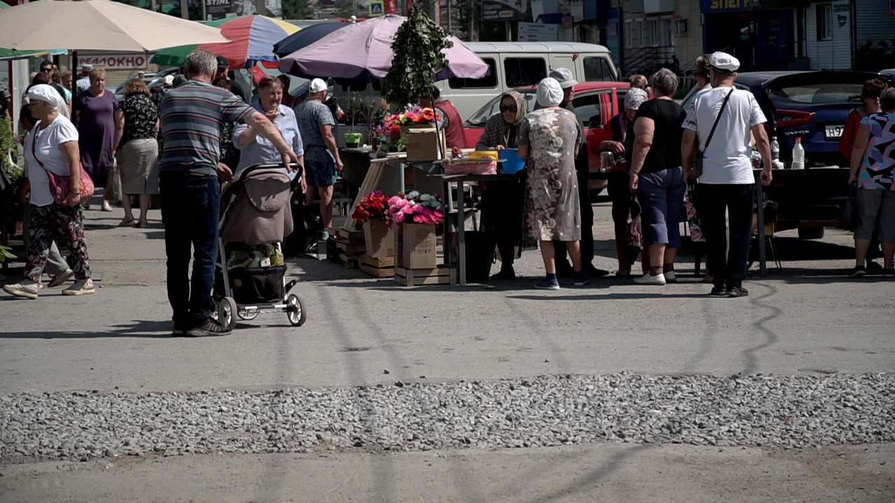 На Южном Урале торговцы рынка вступились за собаку, которую забрала служба отлова