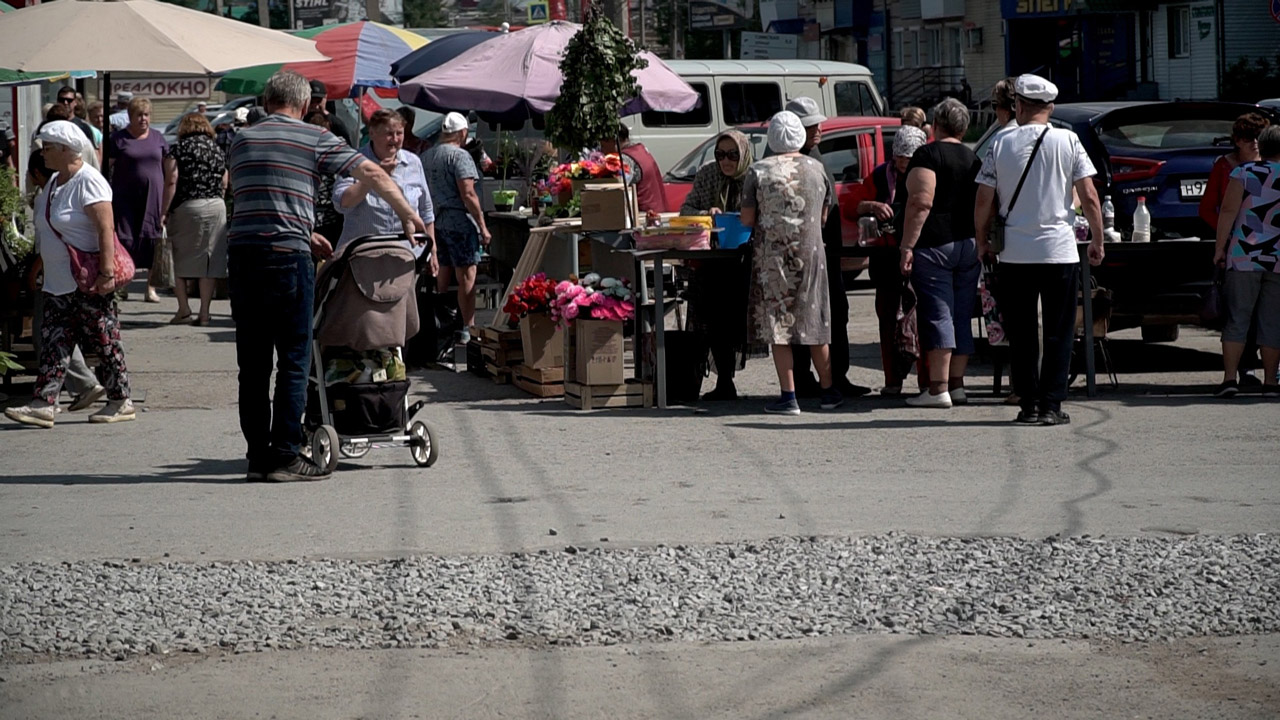 На Южном Урале торговцы рынка вступились за собаку, которую забрала служба отлова На Южном Урале торговцы рынка вступились за собаку, которую забрала служба отлова