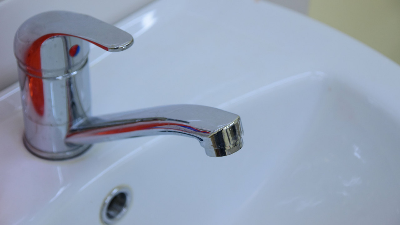 Месяц без воды: в Металлургическом районе Челябинска продлят опрессовку на 2 недели