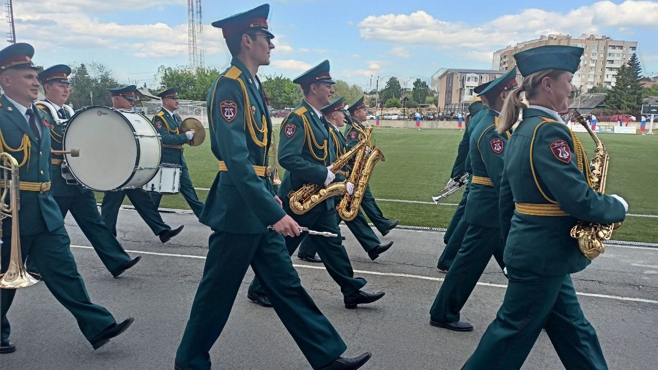 Рок-н-ролл и "Калинка": фестиваль военных оркестров прошел в Челябинской области