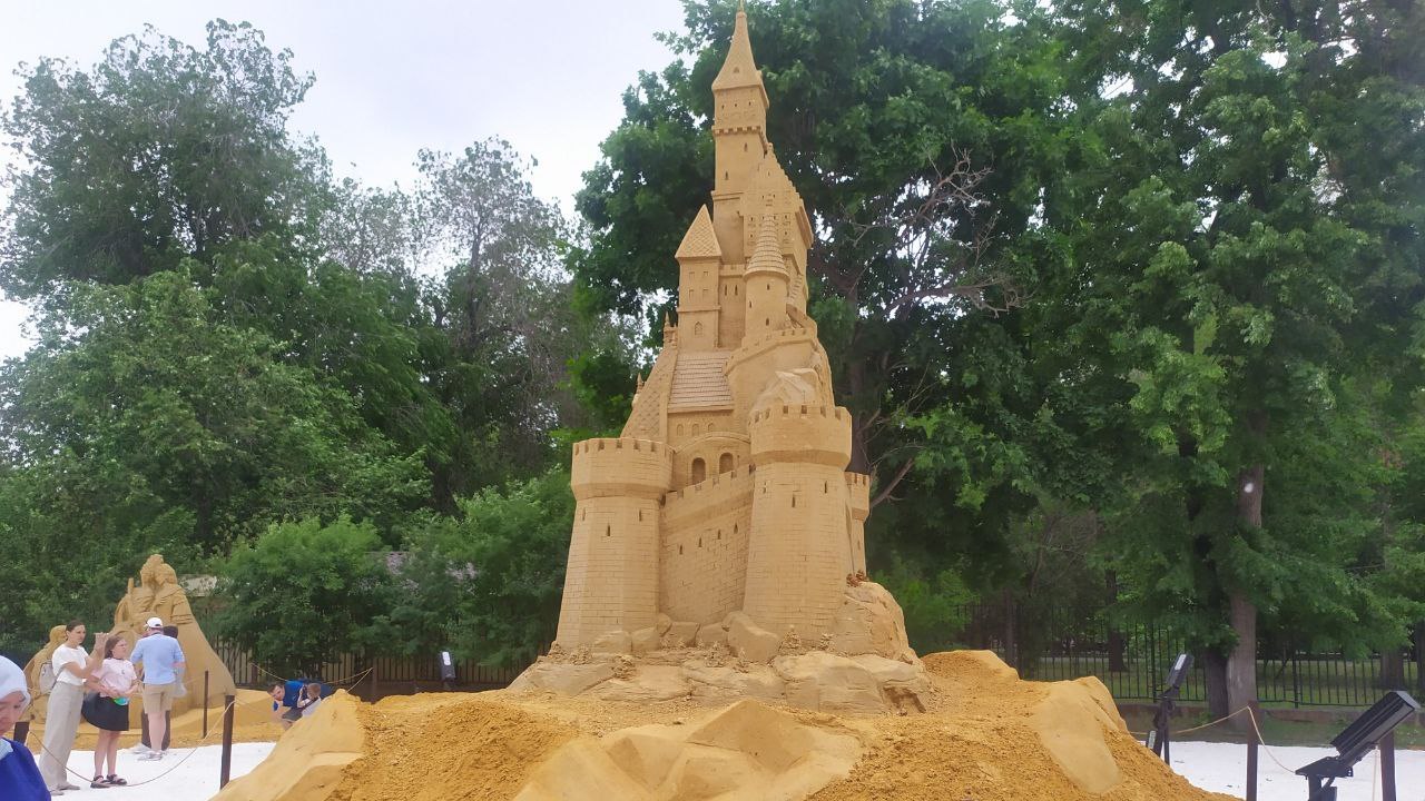 Фестиваль песочных скульптур открылся в Челябинске