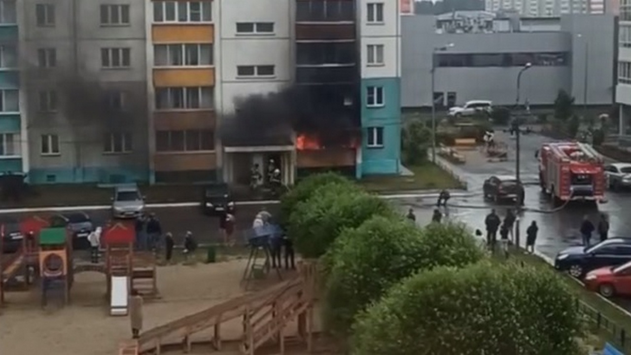 Пожар в многоэтажном жилом доме произошел на северо-западе Челябинска Пожар в многоэтажном жилом доме произошел на северо-западе Челябинска