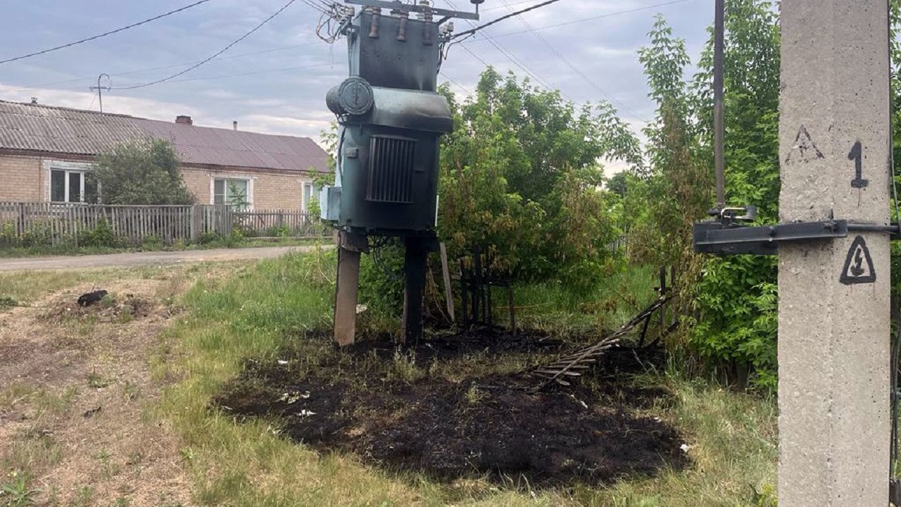 В Челябинской области участковый помог семье потушить пожар