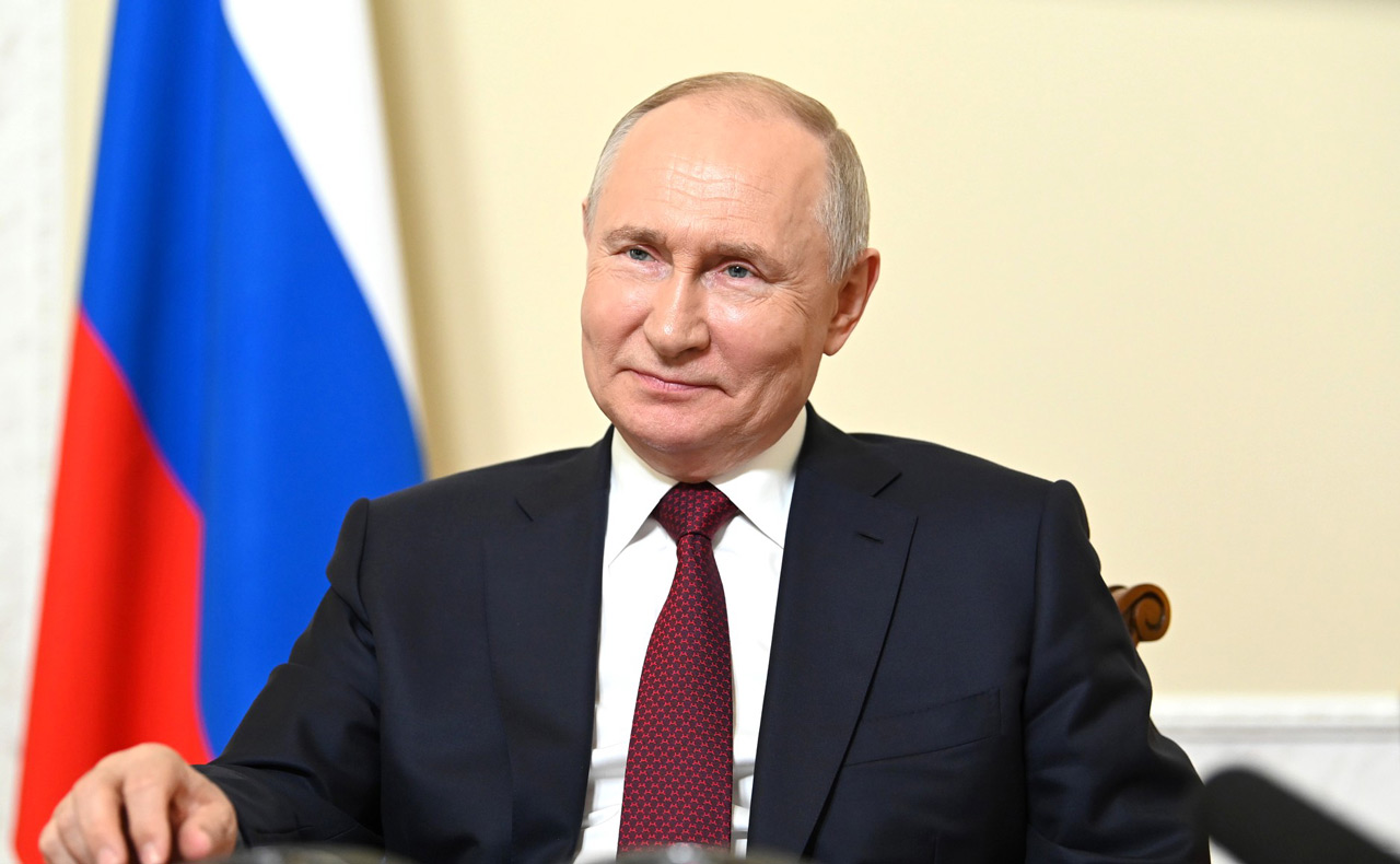 Владимир Путин поздравил челябинскую семью с рождением восьмого ребенка Владимир Путин поздравил челябинскую семью с рождением восьмого ребенка
