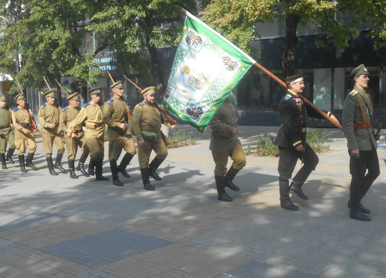 В Челябинске реконструкторы организуют парад в форме Императорской армии