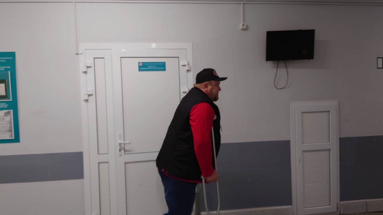 В Челябинске хирурги поставили на ноги разбившегося на трассе байкера В Челябинске хирурги поставили на ноги разбившегося на трассе байкера