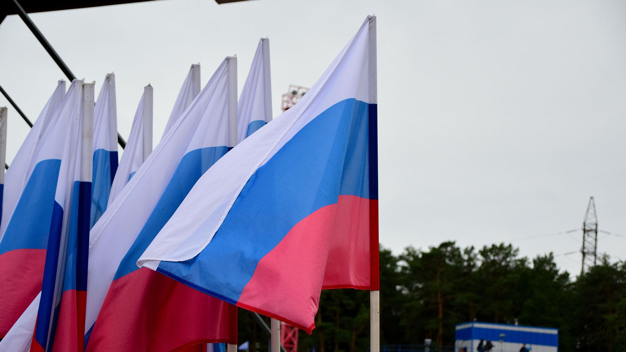 Огромную карту России в цветах триколора сплетут в Челябинске