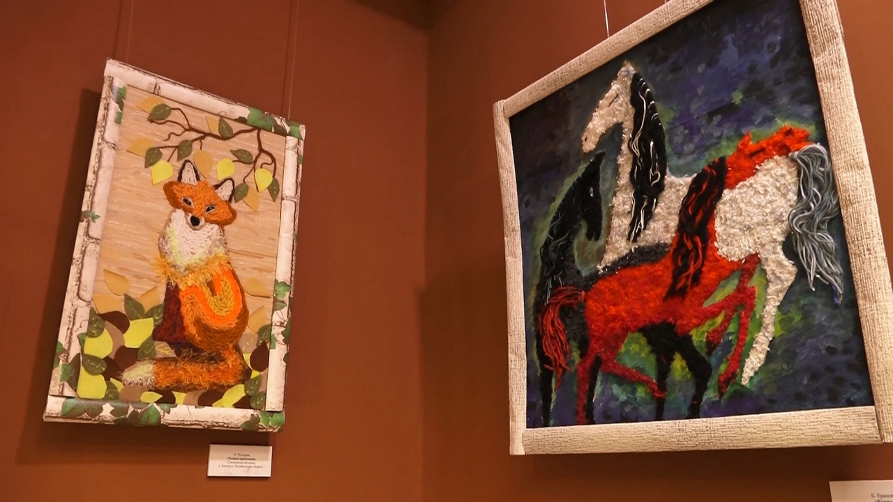 Искусство без границ: в Челябинске открылась инклюзивная выставка "Грани.Out"