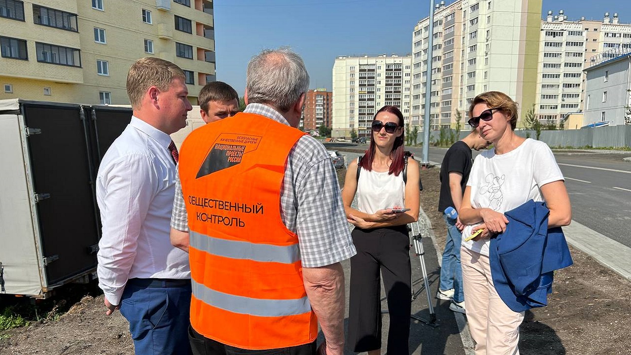 Общественники проинспектировали ход дорожного ремонта в Челябинске Общественники проинспектировали ход дорожного ремонта в Челябинске