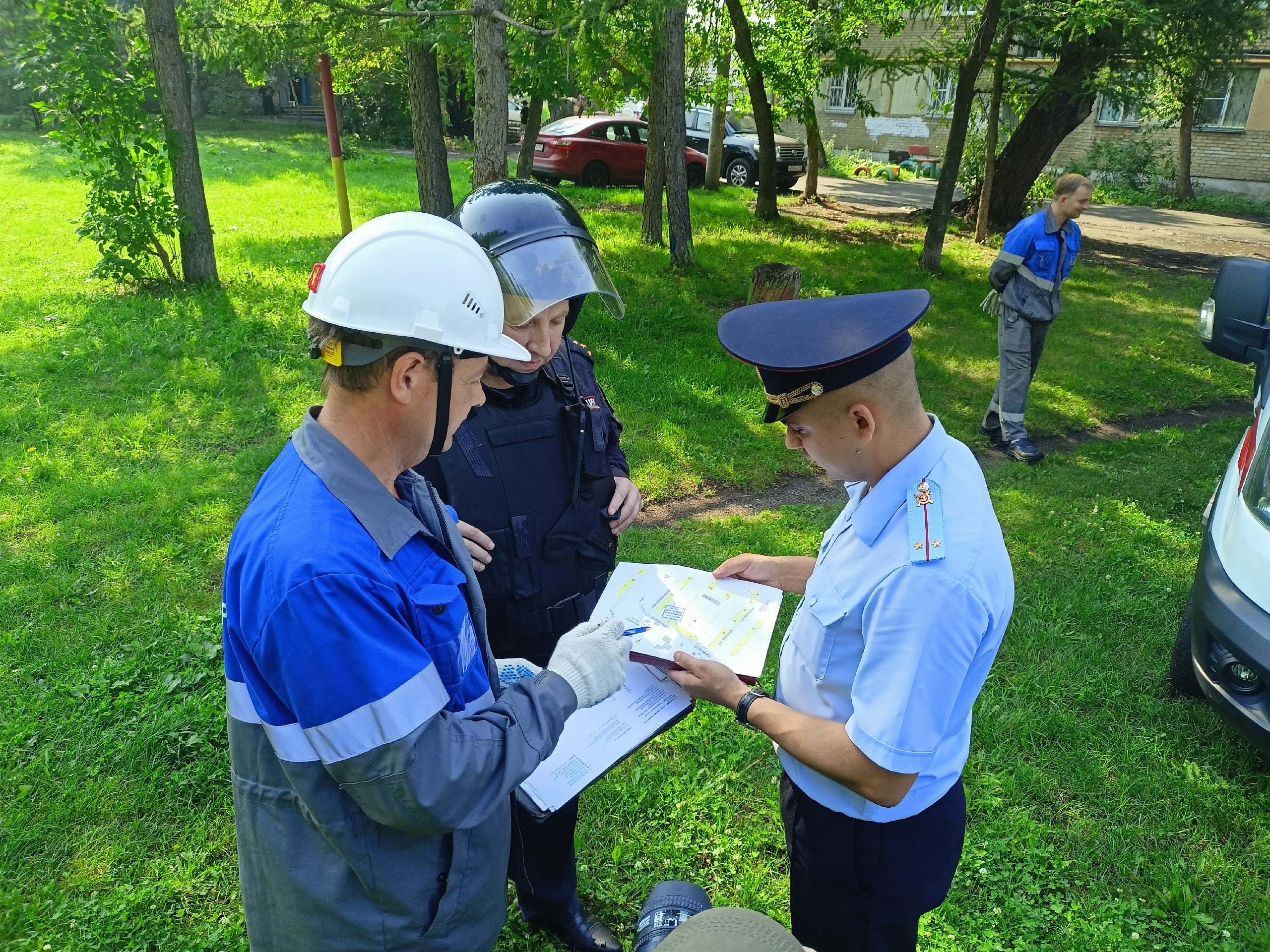 Готовность экстренных служб при утечке газа проверили в Челябинске Готовность экстренных служб при утечке газа проверили в Челябинске